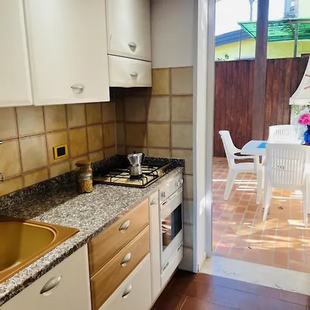 Lovely With Spacious Garden ビビオーネ