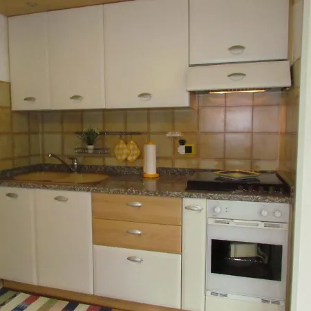 Lovely With Spacious Garden Villa *