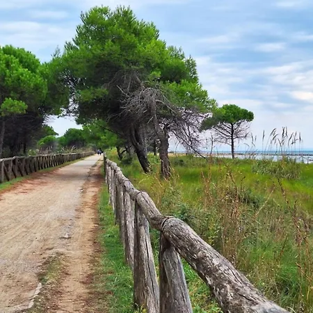 Villa Lovely With Spacious Garden *