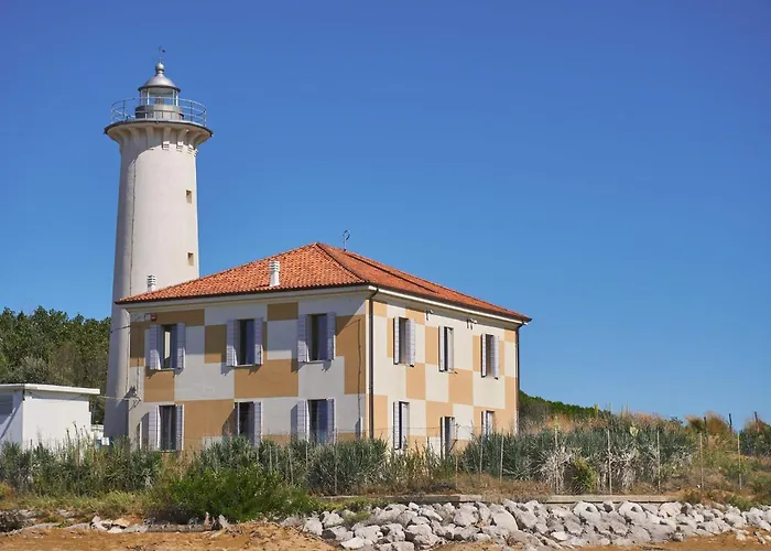 别墅 Lovely With Spacious Garden 比比翁