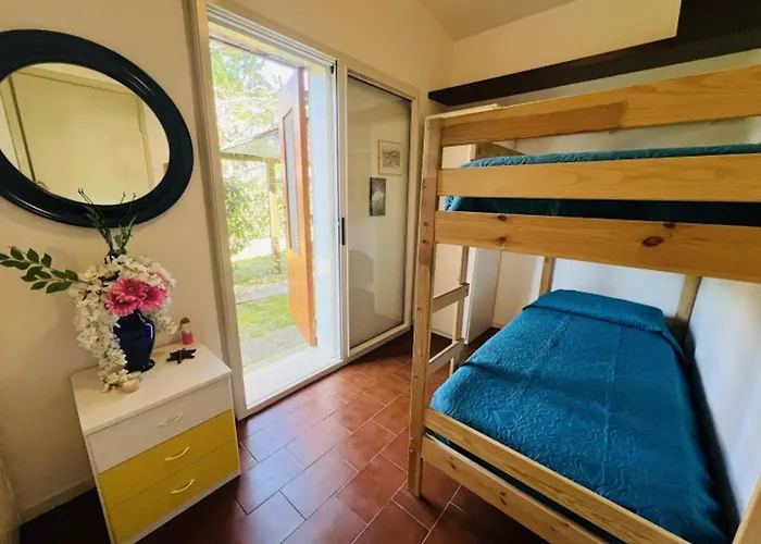 别墅 Lovely With Spacious Garden 比比翁